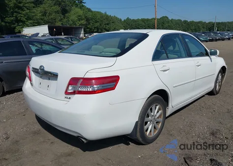2010 Toyota Camry Xle z USA, uszkodzony, nr VIN 4T4BF3EK9AR039801